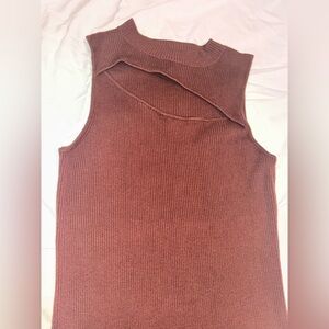 Pink Rose Ribbed Sleeveless Top in Mauve Pink